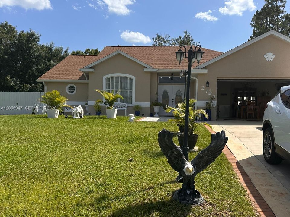 For Sale: $400,000 (3 beds, 2 baths, 2074 Square Feet)