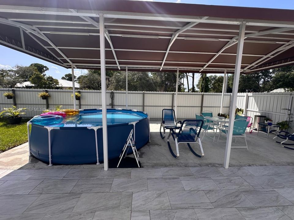 For Sale: $400,000 (3 beds, 2 baths, 2074 Square Feet)