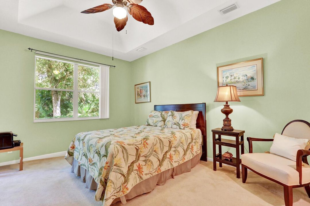 GROUND LEVEL PRIMARY BEDROOM