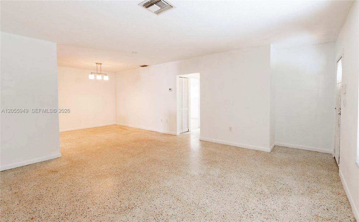 En Renta: $3,700 (3 camas, 2 baños, 1629 Pies cuadrados)