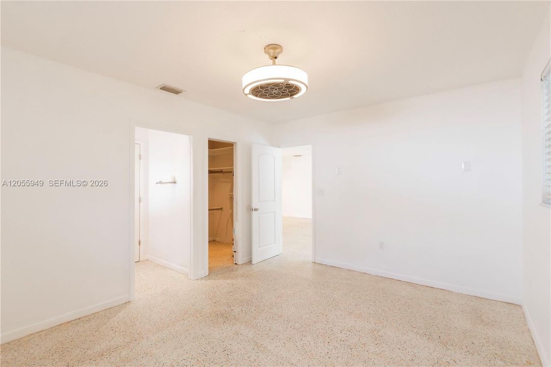 En Renta: $3,700 (3 camas, 2 baños, 1629 Pies cuadrados)