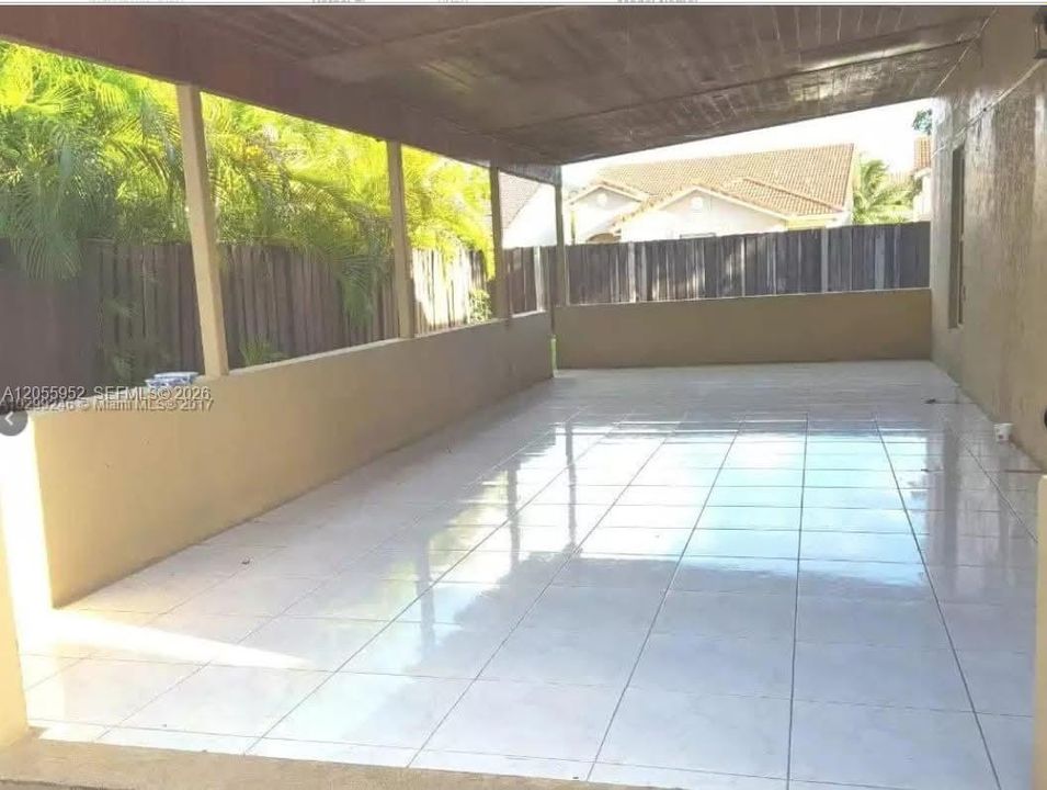 В аренду: $3,800 (4 спален, 2 ванн, 1694 Квадратных фут)