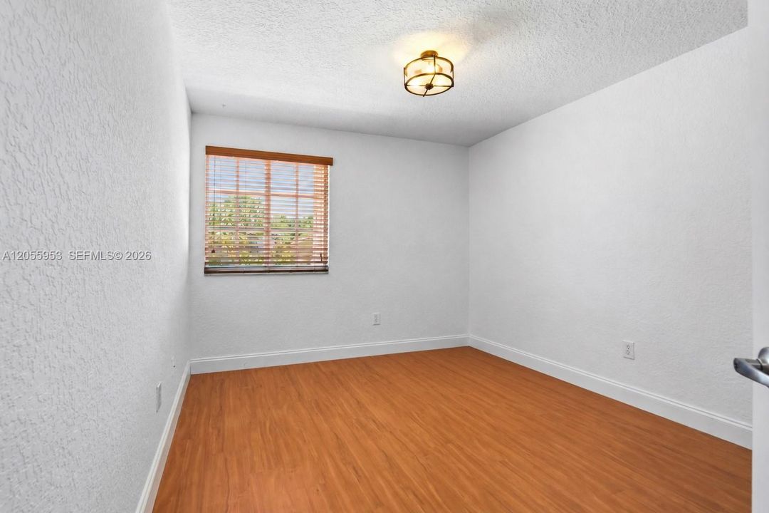 En Venta: $749,800 (4 camas, 2 baños, 2259 Pies cuadrados)