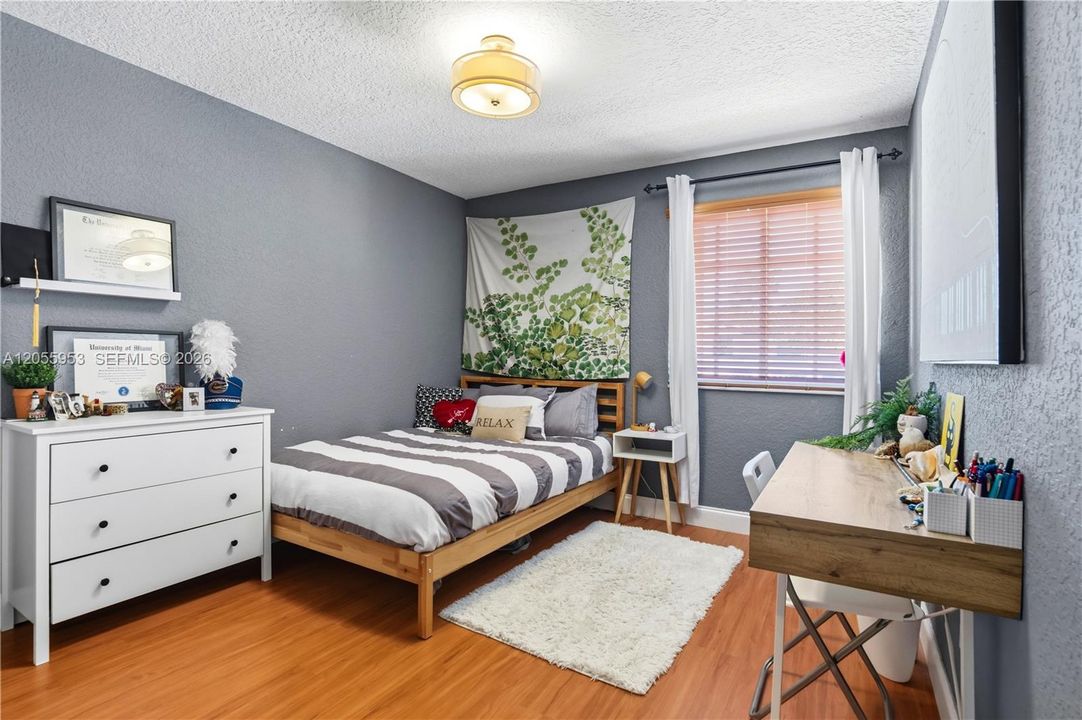 En Venta: $749,800 (4 camas, 2 baños, 2259 Pies cuadrados)