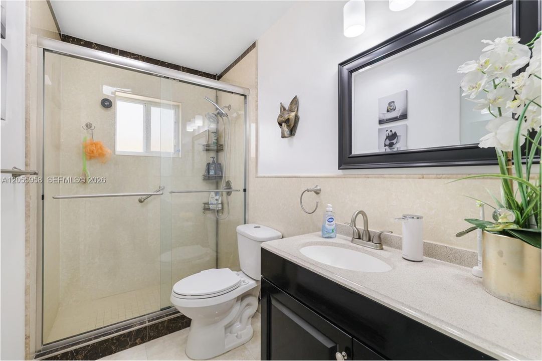 En Venta: $540,000 (3 camas, 2 baños, 1405 Pies cuadrados)