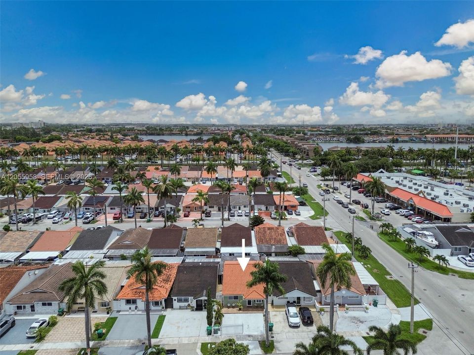 En Venta: $540,000 (3 camas, 2 baños, 1405 Pies cuadrados)