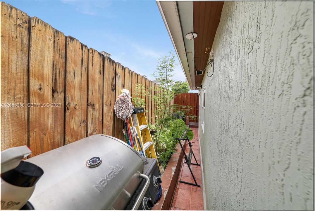 En Venta: $540,000 (3 camas, 2 baños, 1405 Pies cuadrados)