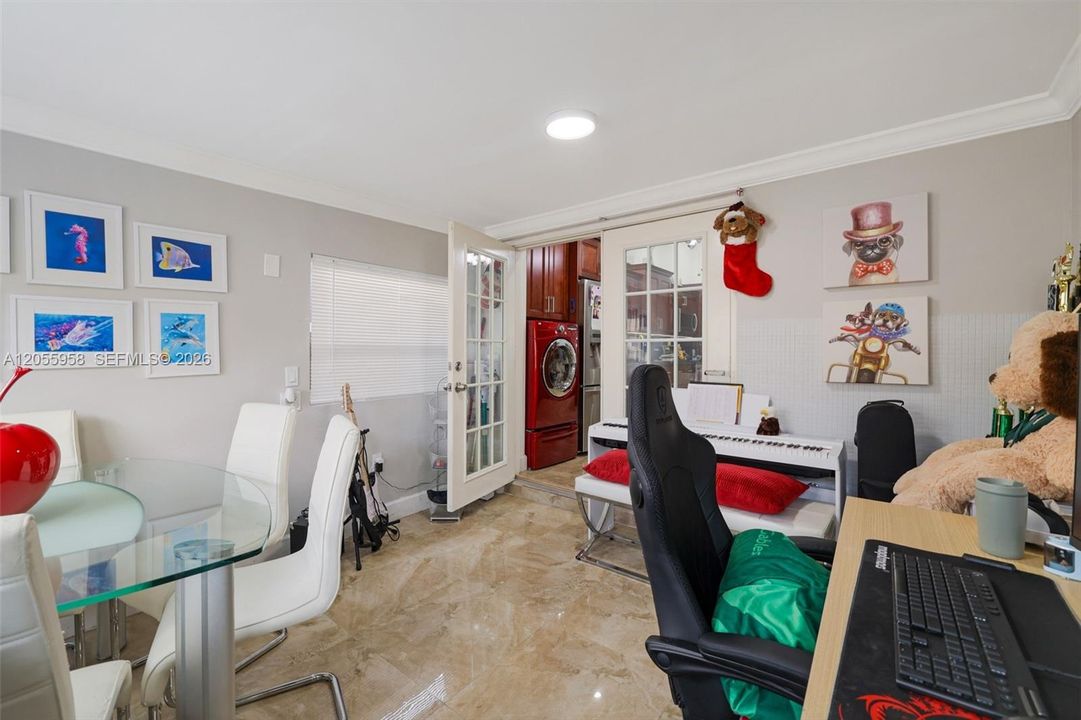 En Venta: $540,000 (3 camas, 2 baños, 1405 Pies cuadrados)