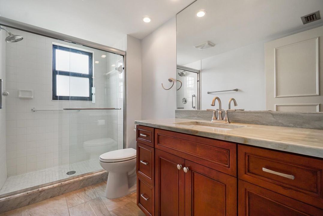 Guest bath 2