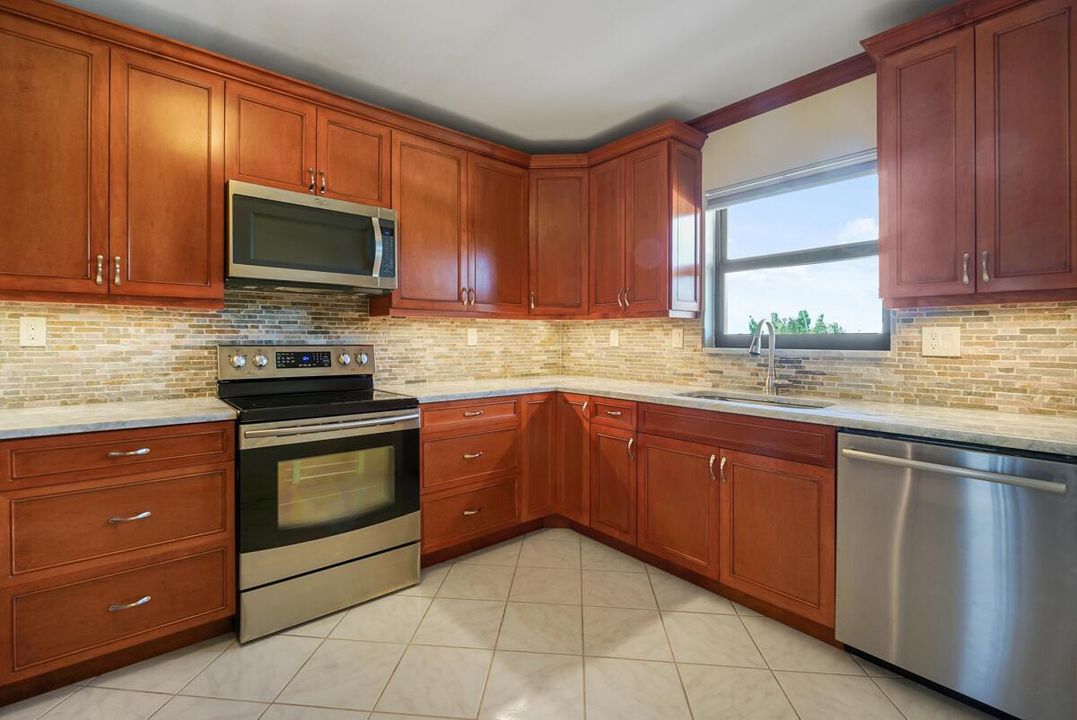 Spacious Kitchen