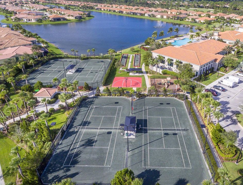 Tennis