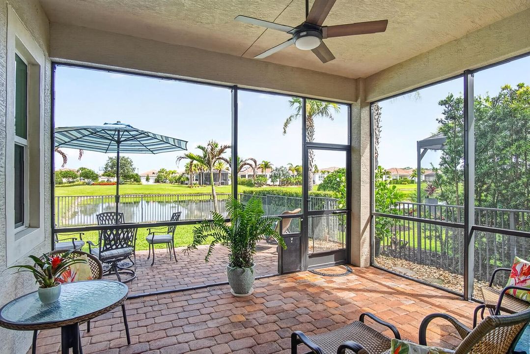 Covered, screened lanai