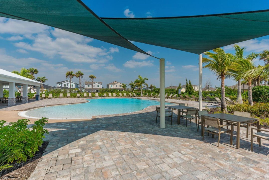 Crosstown_Pool