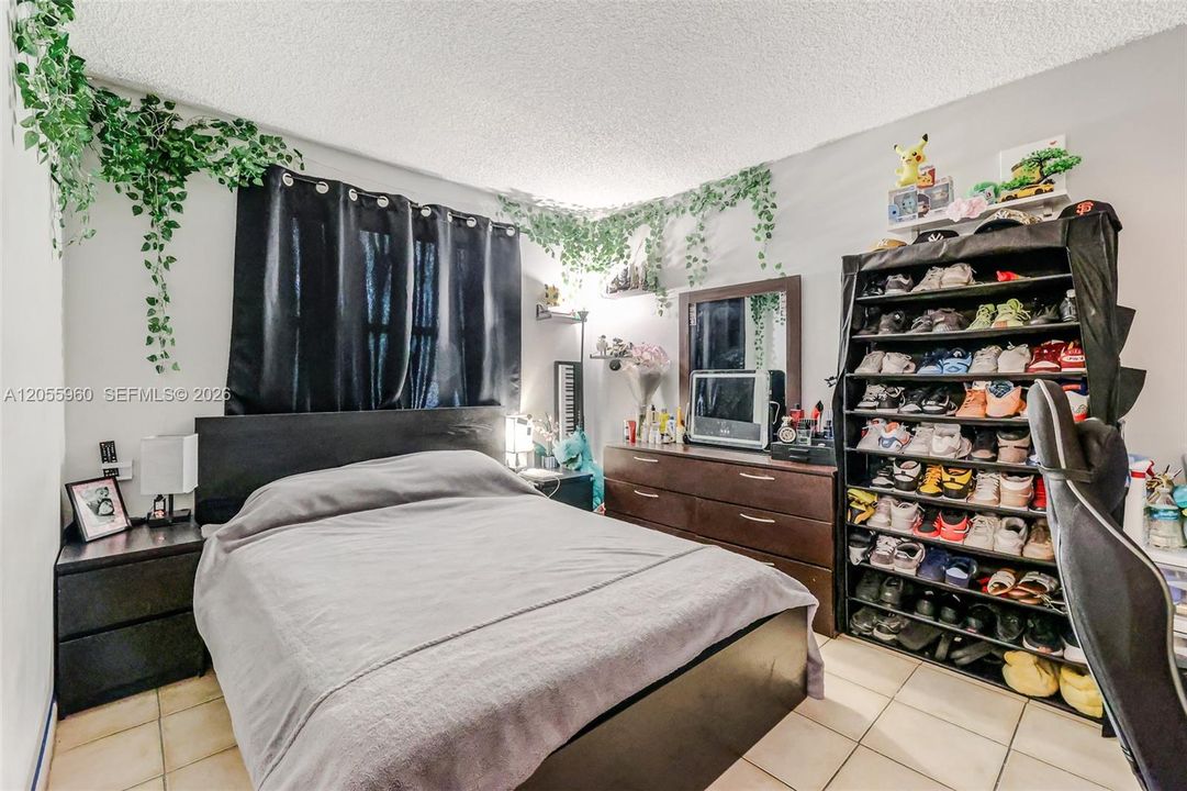 En Venta: $310,000 (3 camas, 2 baños, 1093 Pies cuadrados)