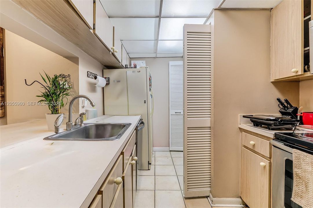 En Venta: $310,000 (3 camas, 2 baños, 1093 Pies cuadrados)