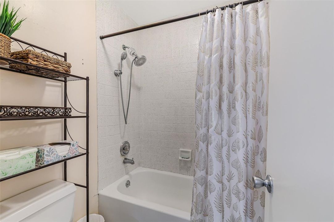 En Venta: $310,000 (3 camas, 2 baños, 1093 Pies cuadrados)