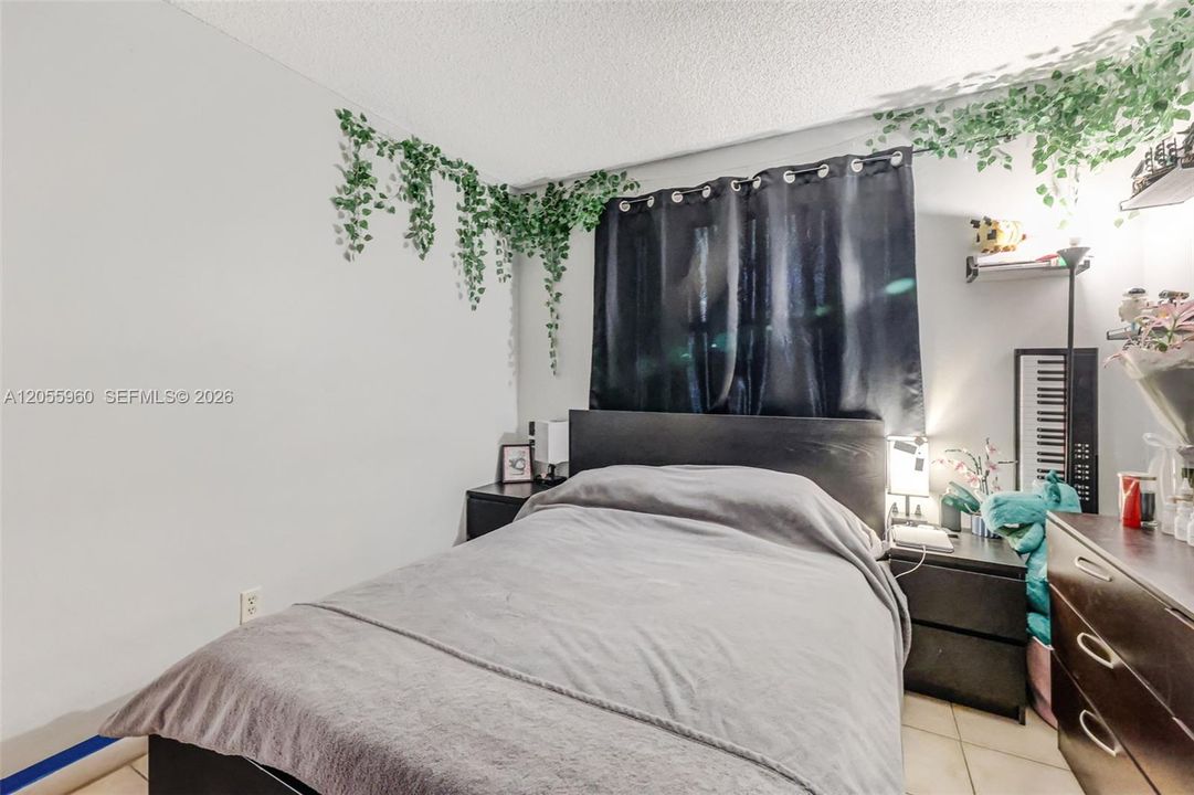 En Venta: $310,000 (3 camas, 2 baños, 1093 Pies cuadrados)