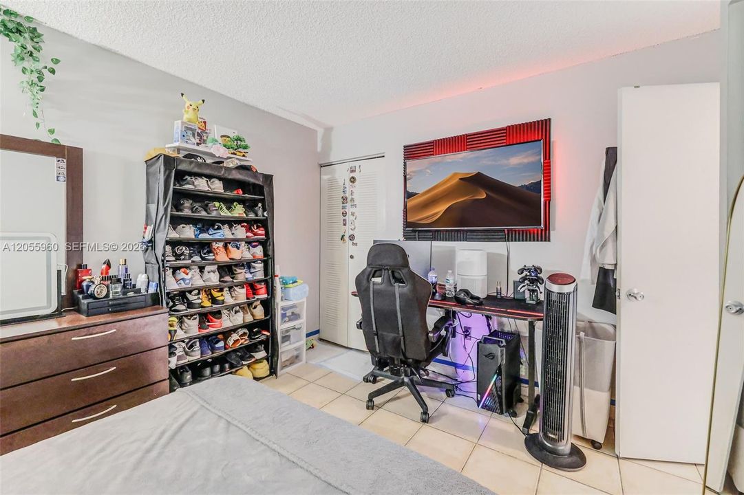 En Venta: $310,000 (3 camas, 2 baños, 1093 Pies cuadrados)