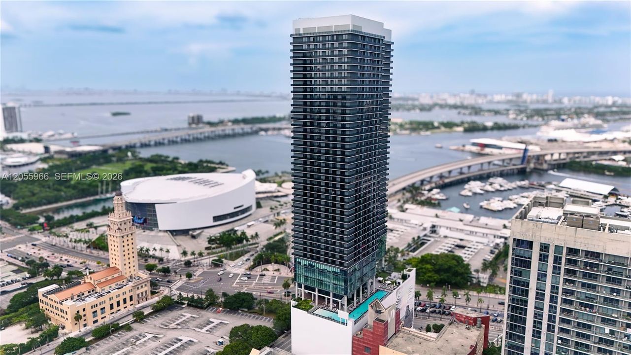 For Sale: $650,000 (0 beds, 1 baths, 442 Square Feet)