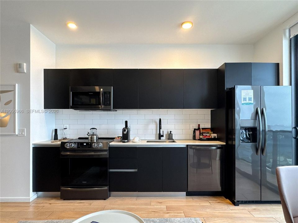 For Sale: $650,000 (0 beds, 1 baths, 442 Square Feet)