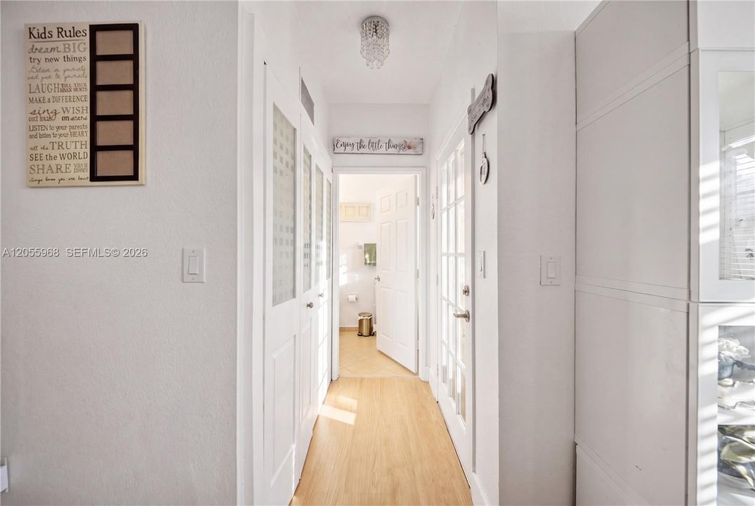 En Venta: $445,000 (4 camas, 3 baños, 1736 Pies cuadrados)