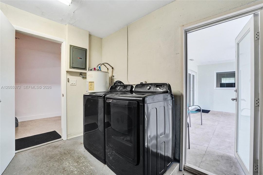 На продажу: $699,000 (3 спален, 2 ванн, 1794 Квадратных фут)