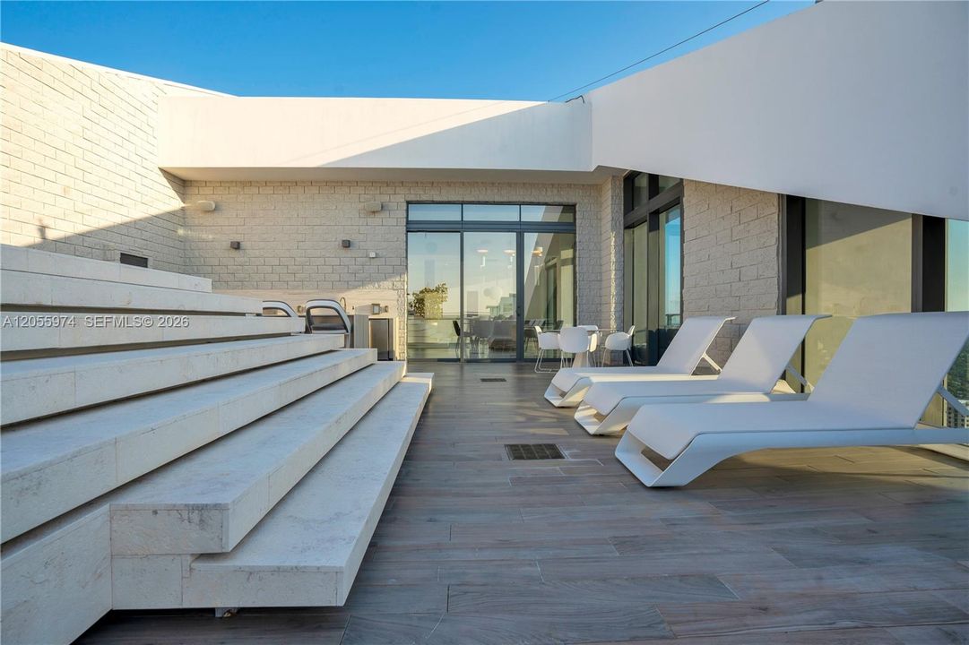 For Sale: $5,799,900 (4 beds, 4 baths, 3115 Square Feet)