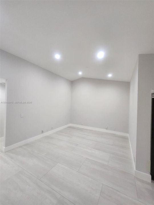 В аренду: $3,300 (3 спален, 2 ванн, 1115 Квадратных фут)
