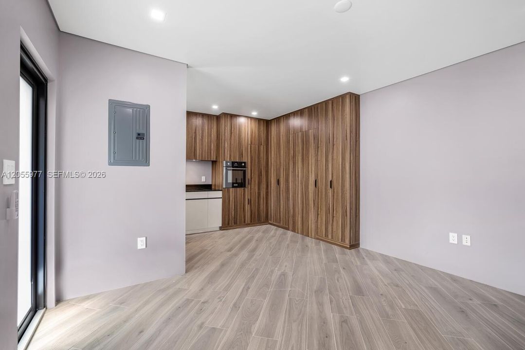 For Rent: $2,100 (1 beds, 1 baths, 0 Square Feet)