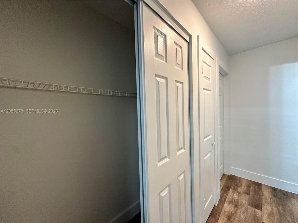 For Rent: $1,695 (1 beds, 1 baths, 700 Square Feet)