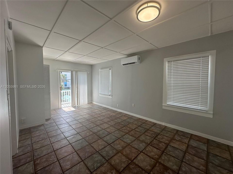 В аренду: $1,795 (1 спален, 1 ванн, 0 Квадратных фут)