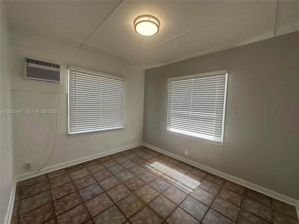 В аренду: $1,795 (1 спален, 1 ванн, 0 Квадратных фут)