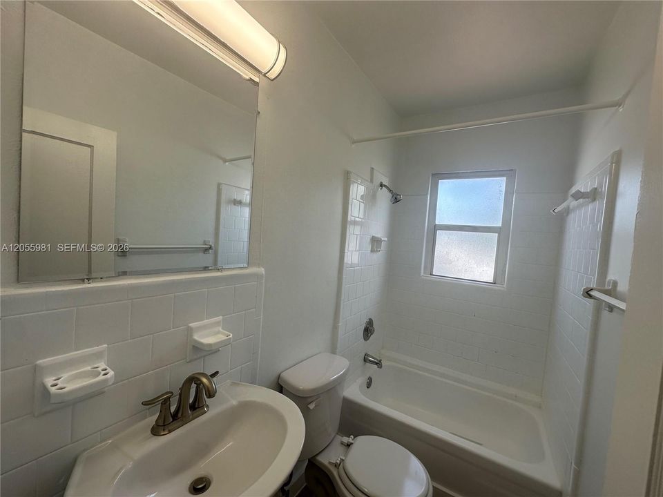 В аренду: $1,795 (1 спален, 1 ванн, 0 Квадратных фут)