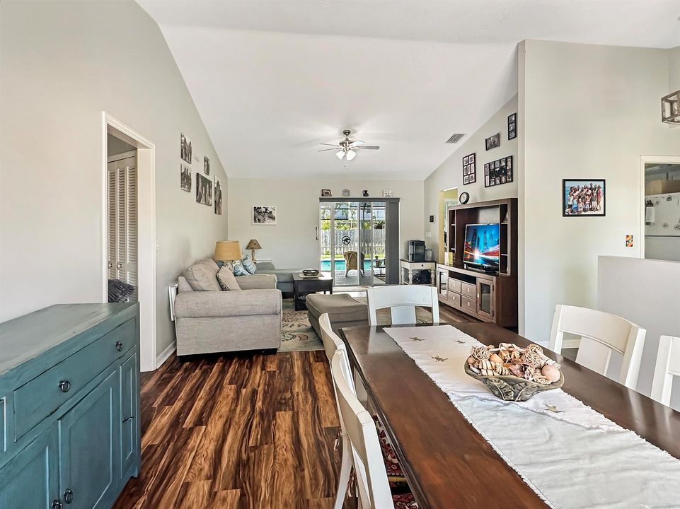 Dining/living room