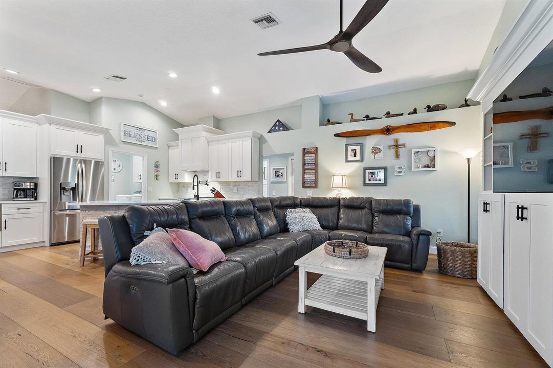 078-5211SWLandingCreekDr-PalmCity-SMALL