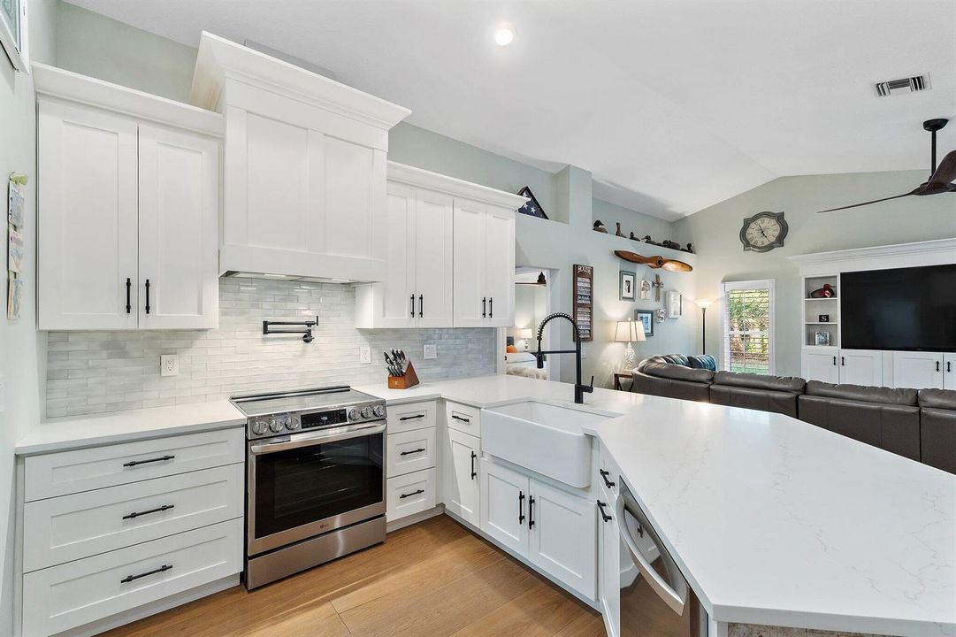073-5211SWLandingCreekDr-PalmCity-SMALL