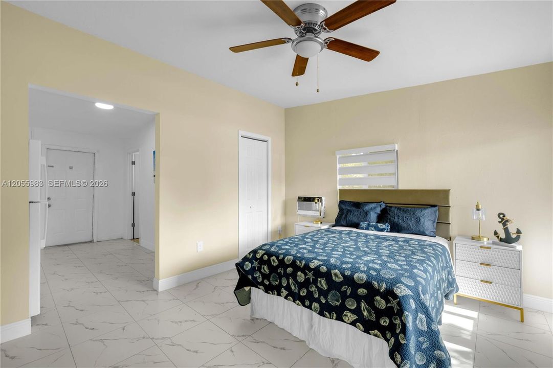 For Sale: $550,000 (5 beds, 3 baths, 1662 Square Feet)