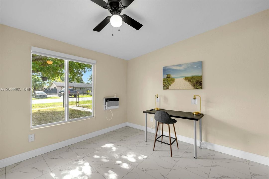 For Sale: $550,000 (5 beds, 3 baths, 1662 Square Feet)
