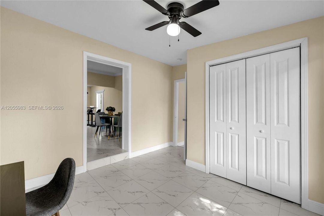 For Sale: $550,000 (5 beds, 3 baths, 1662 Square Feet)