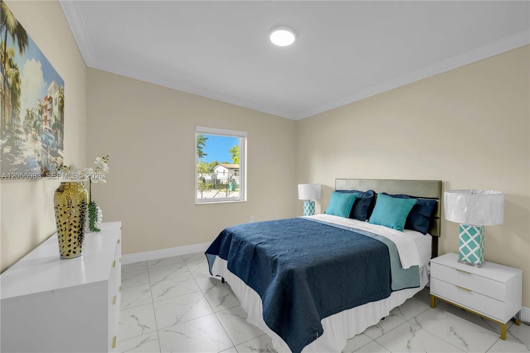For Sale: $550,000 (5 beds, 3 baths, 1662 Square Feet)