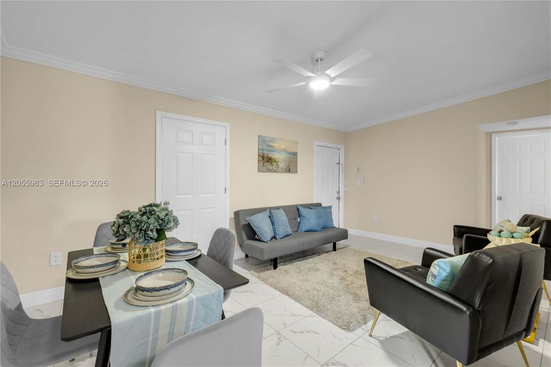For Sale: $550,000 (5 beds, 3 baths, 1662 Square Feet)