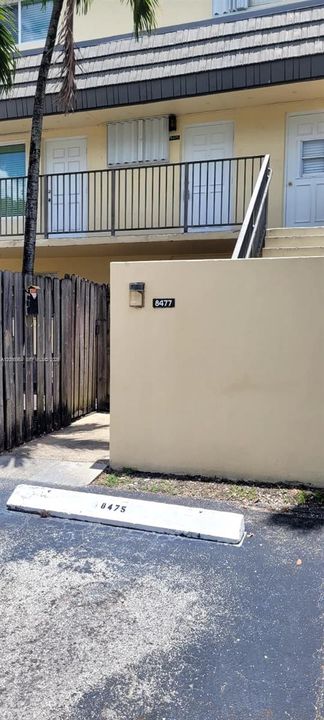 На продажу: $369,500 (2 спален, 2 ванн, 1266 Квадратных фут)