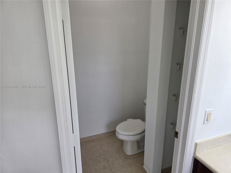 En Renta: $4,800 (5 camas, 3 baños, 2598 Pies cuadrados)