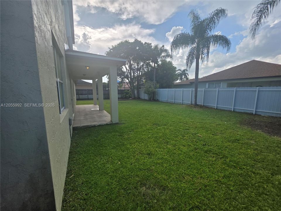 En Renta: $4,800 (5 camas, 3 baños, 2598 Pies cuadrados)