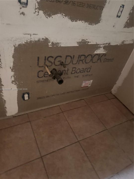 En Venta: $250,000 (2 camas, 1 baños, 550 Pies cuadrados)