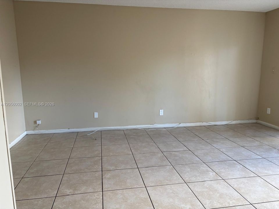 En Renta: $2,650 (3 camas, 2 baños, 1680 Pies cuadrados)