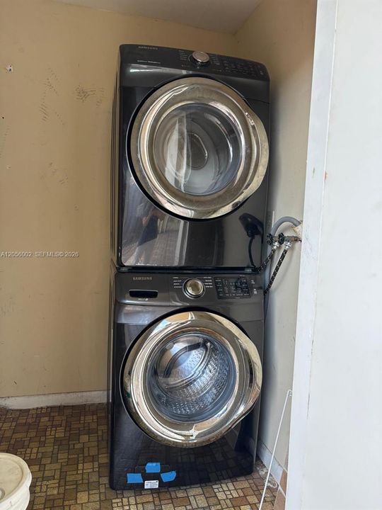 En Renta: $2,650 (3 camas, 2 baños, 1680 Pies cuadrados)