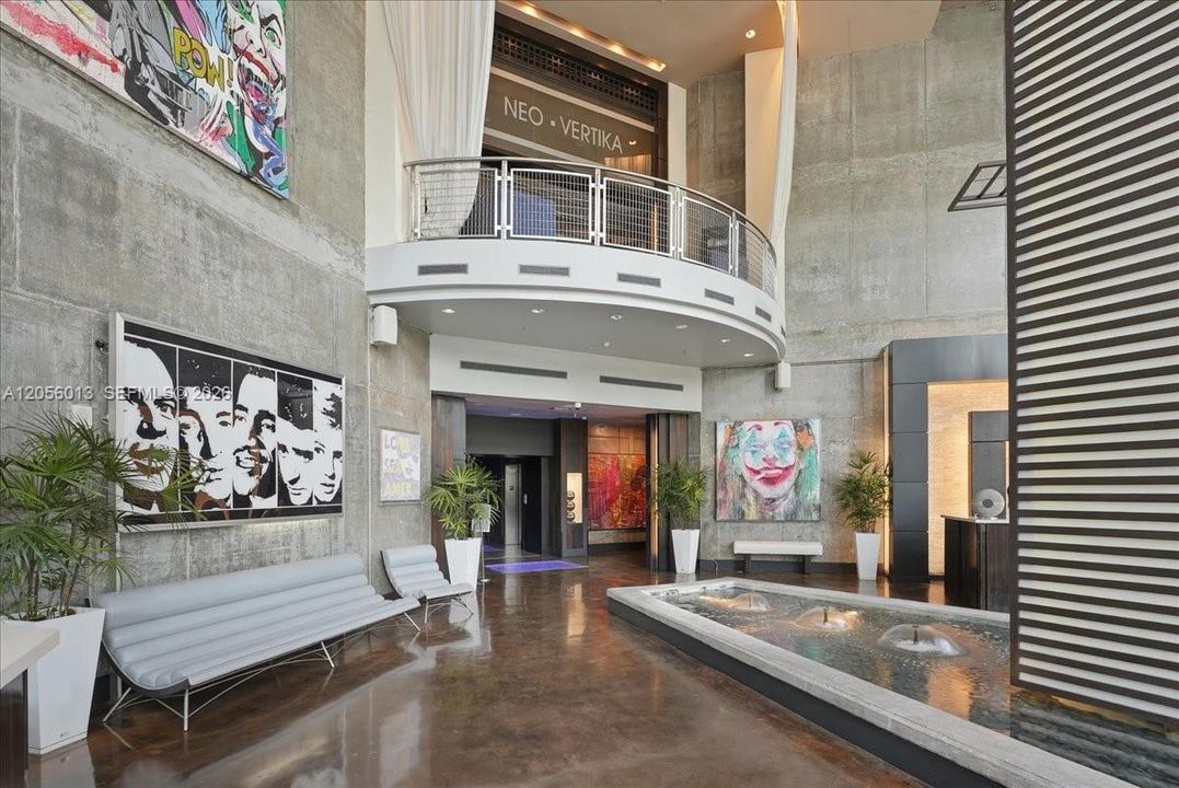 For Rent: $3,200 (1 beds, 1 baths, 868 Square Feet)