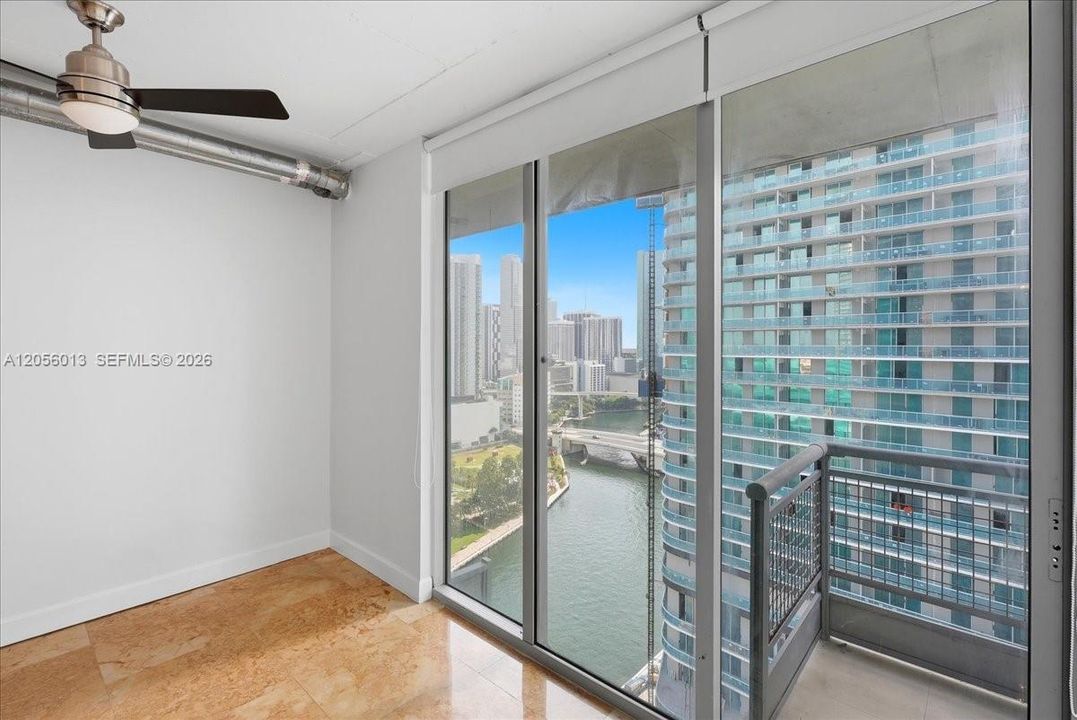 For Rent: $3,200 (1 beds, 1 baths, 868 Square Feet)