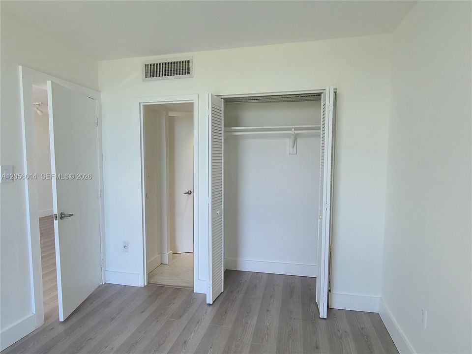 На продажу: $315,000 (2 спален, 2 ванн, 996 Квадратных фут)
